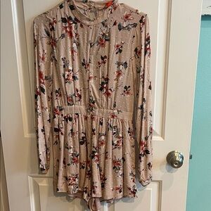 Chelsea & Violet Floral Patterned Top